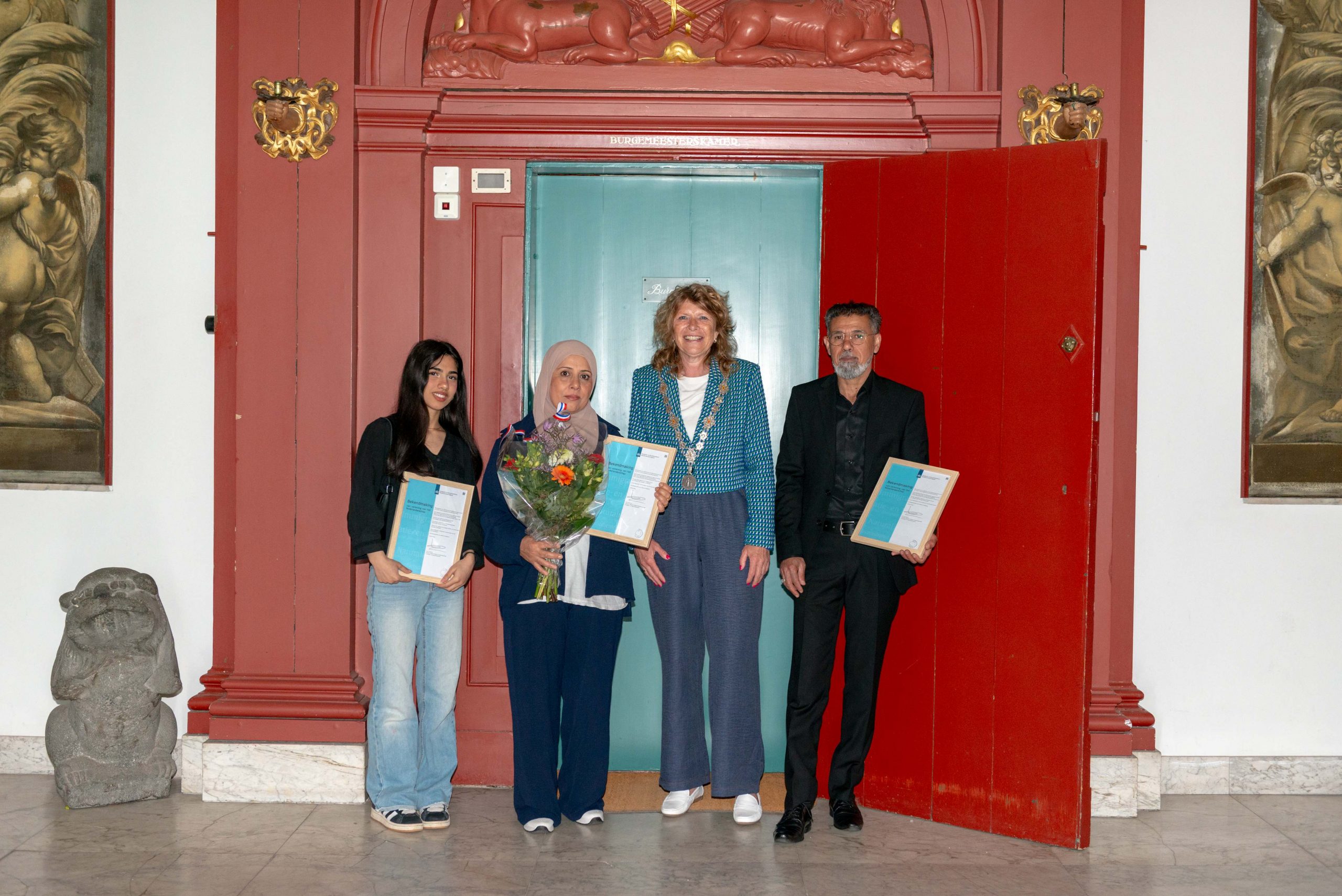 Drie nieuwe ‘Nederlanders’ na naturalisatieceremonie Enkhuizen