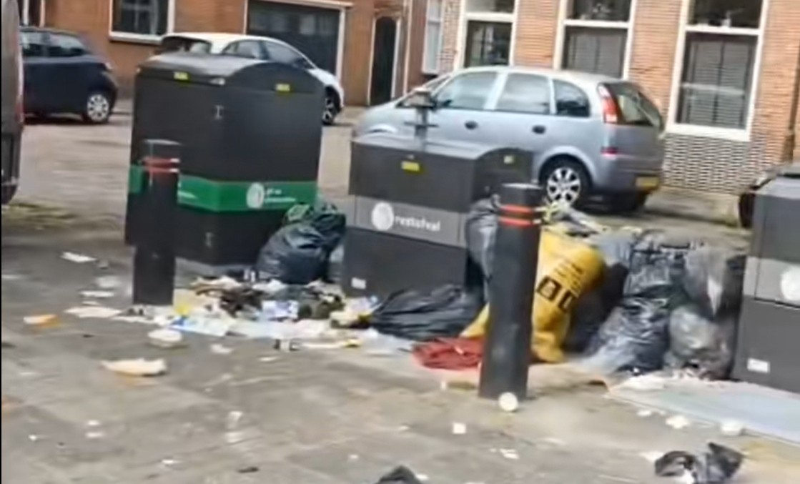 Schoon Enkhuizen ruimt bergen afval van de straat,’overal overvolle containers’