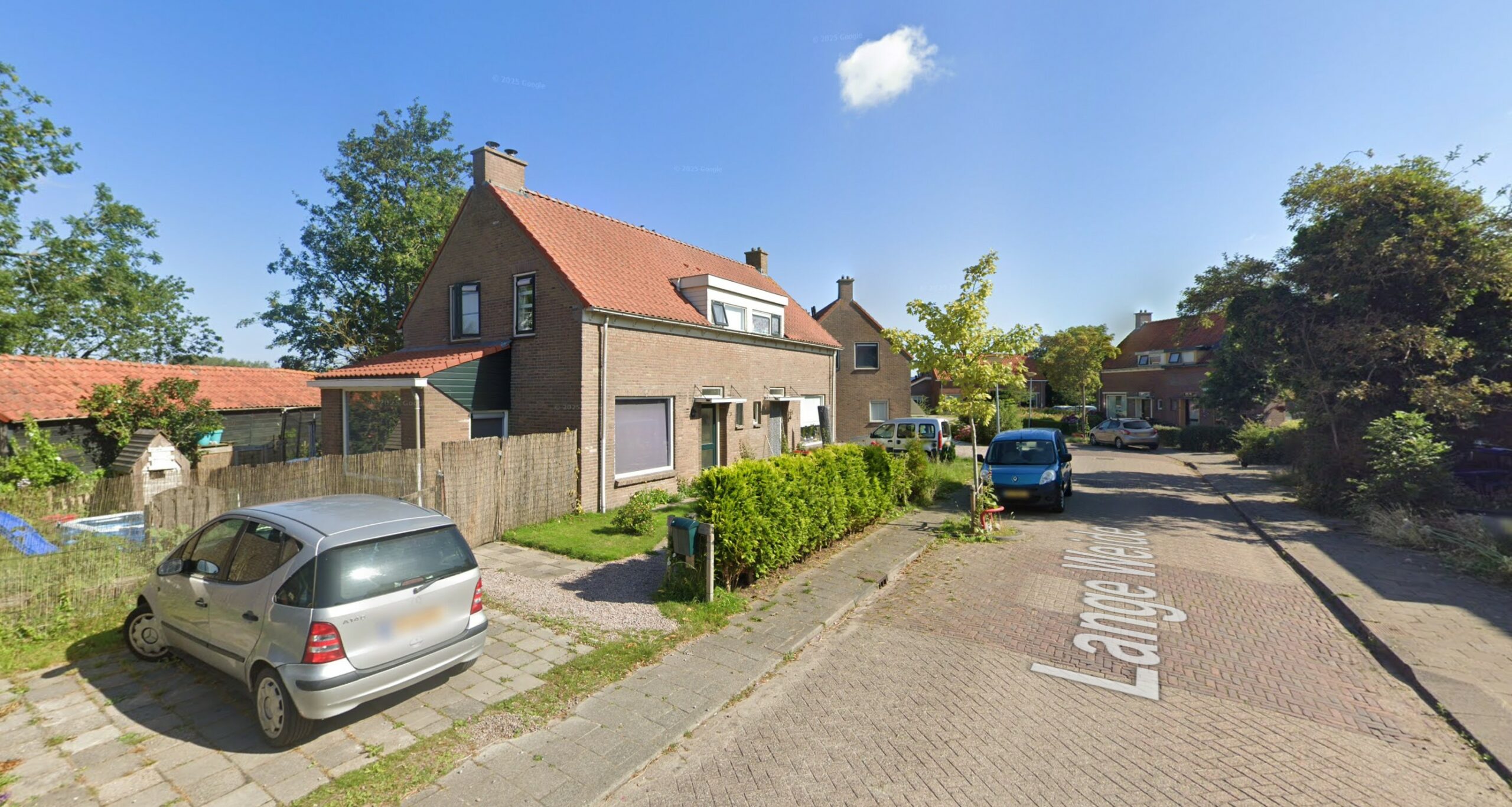 Koggenland mag onder voorwaarden 8 woningen aan de Lange Weide in Oudendijk verduurzamen