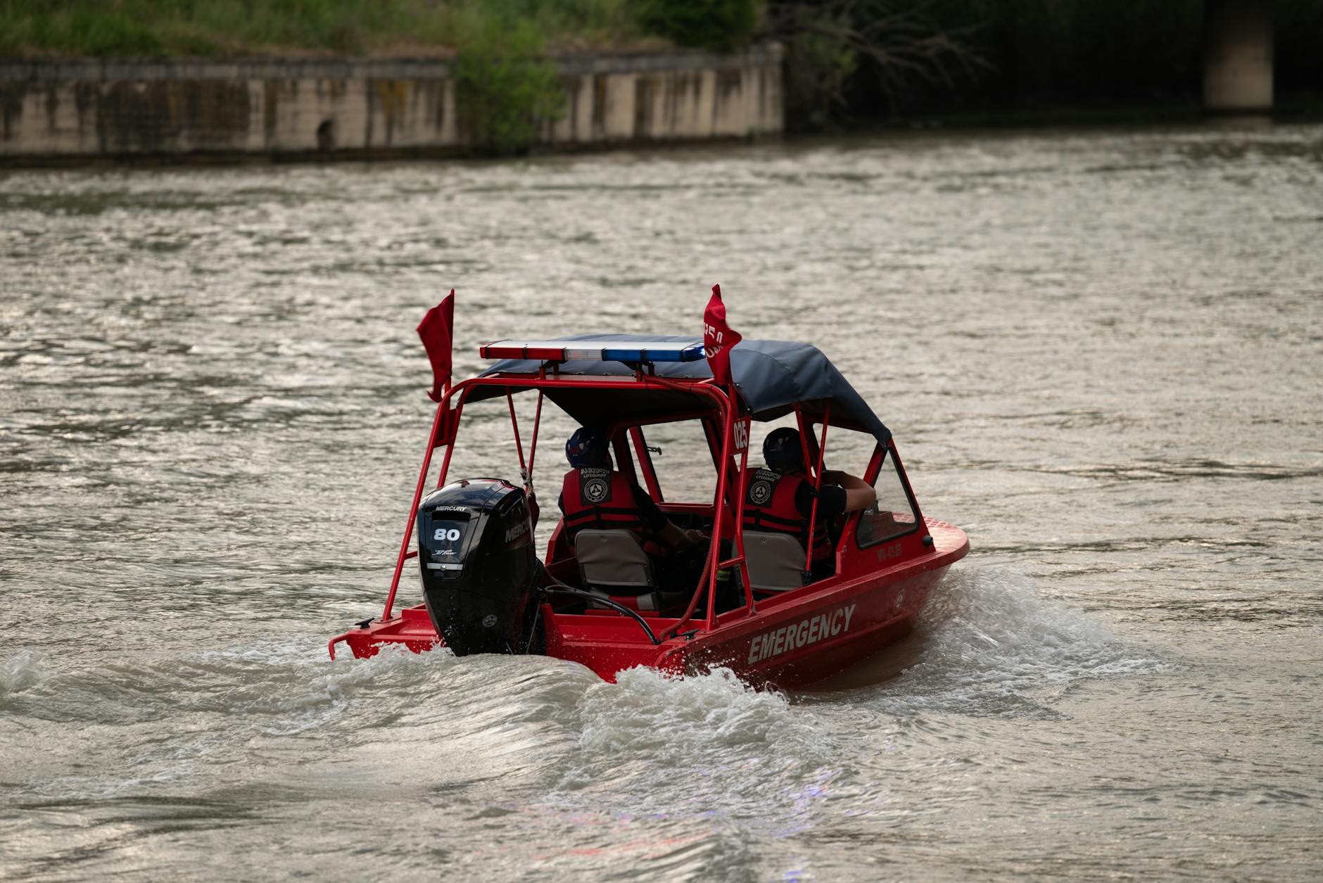 emergency rescue boat on river in tbilisi