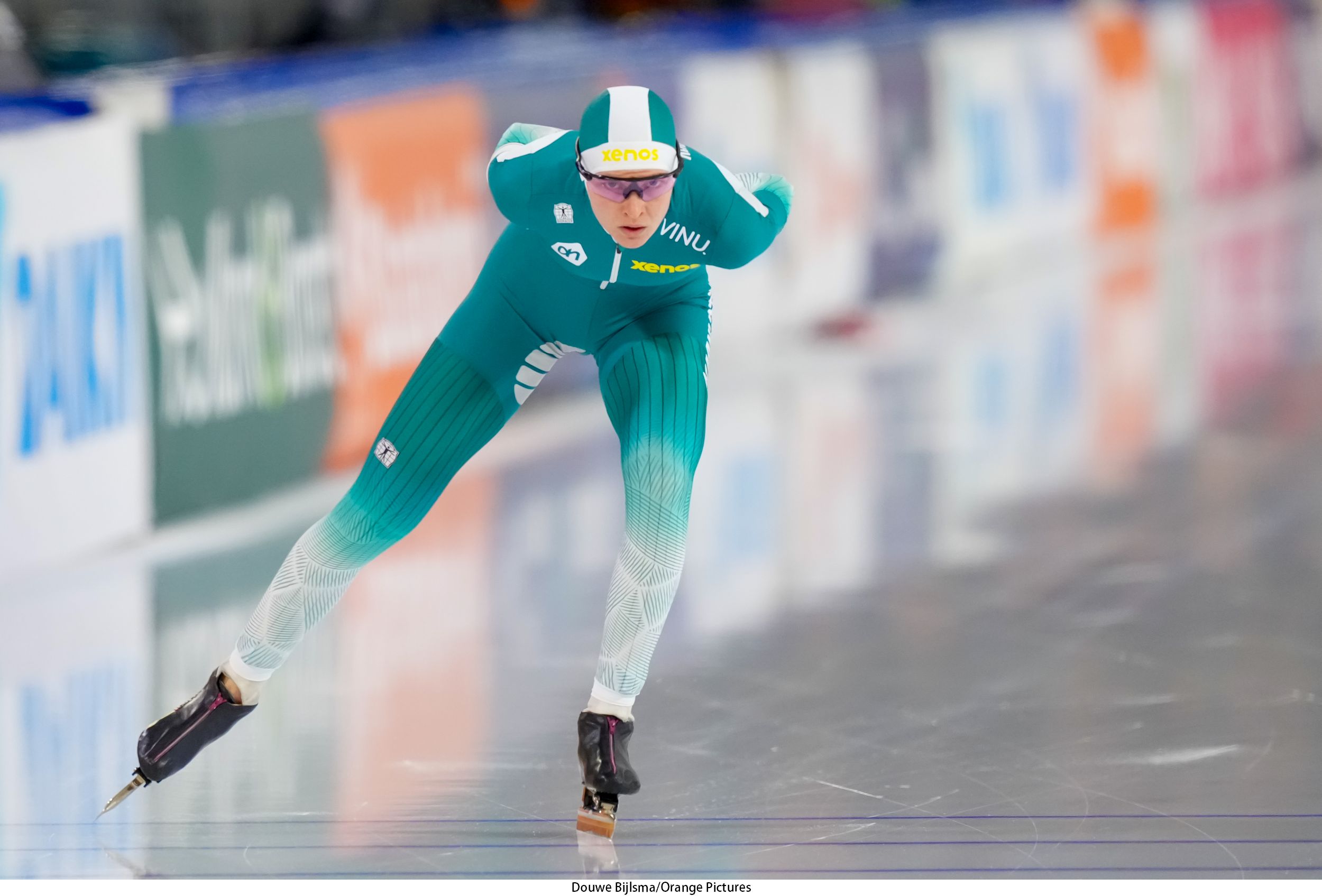 Schaatsster Bente Kerkhoff tijdens haar wereldbekerdebuut op het ijs in Salt Lake City.