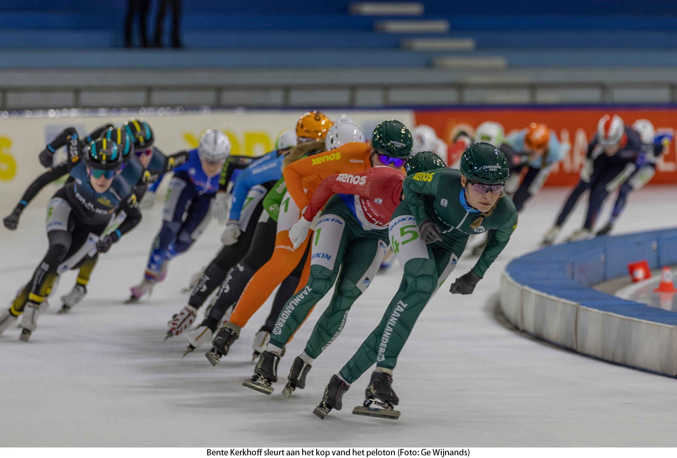 Medemblikse sporters vieren hun NK-, EK- en WK-medailles tijdens de sporthuldiging 2025.