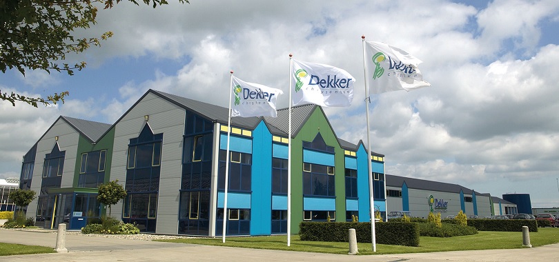 Hoogspanningsmasten nabij landbouw- en glastuinbouwgebied Hensbroek