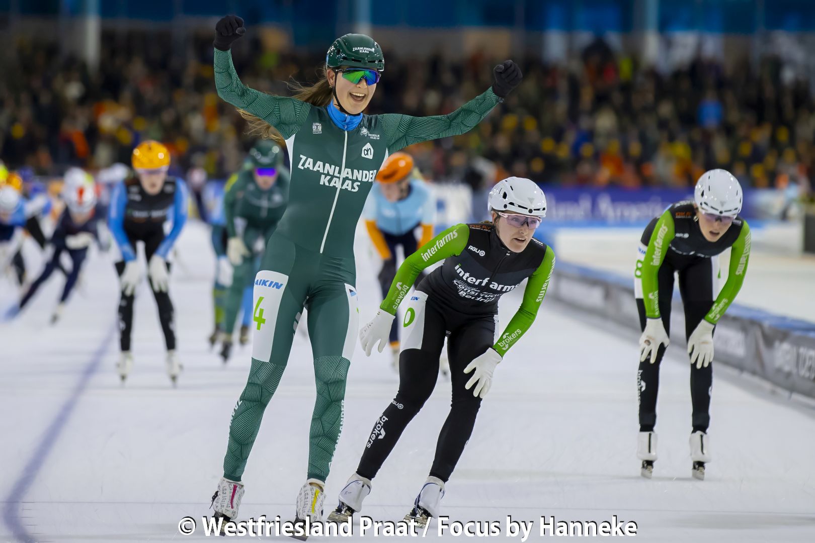 Sofia Schilder wint de marathon in Thialf na een spannende eindsprint