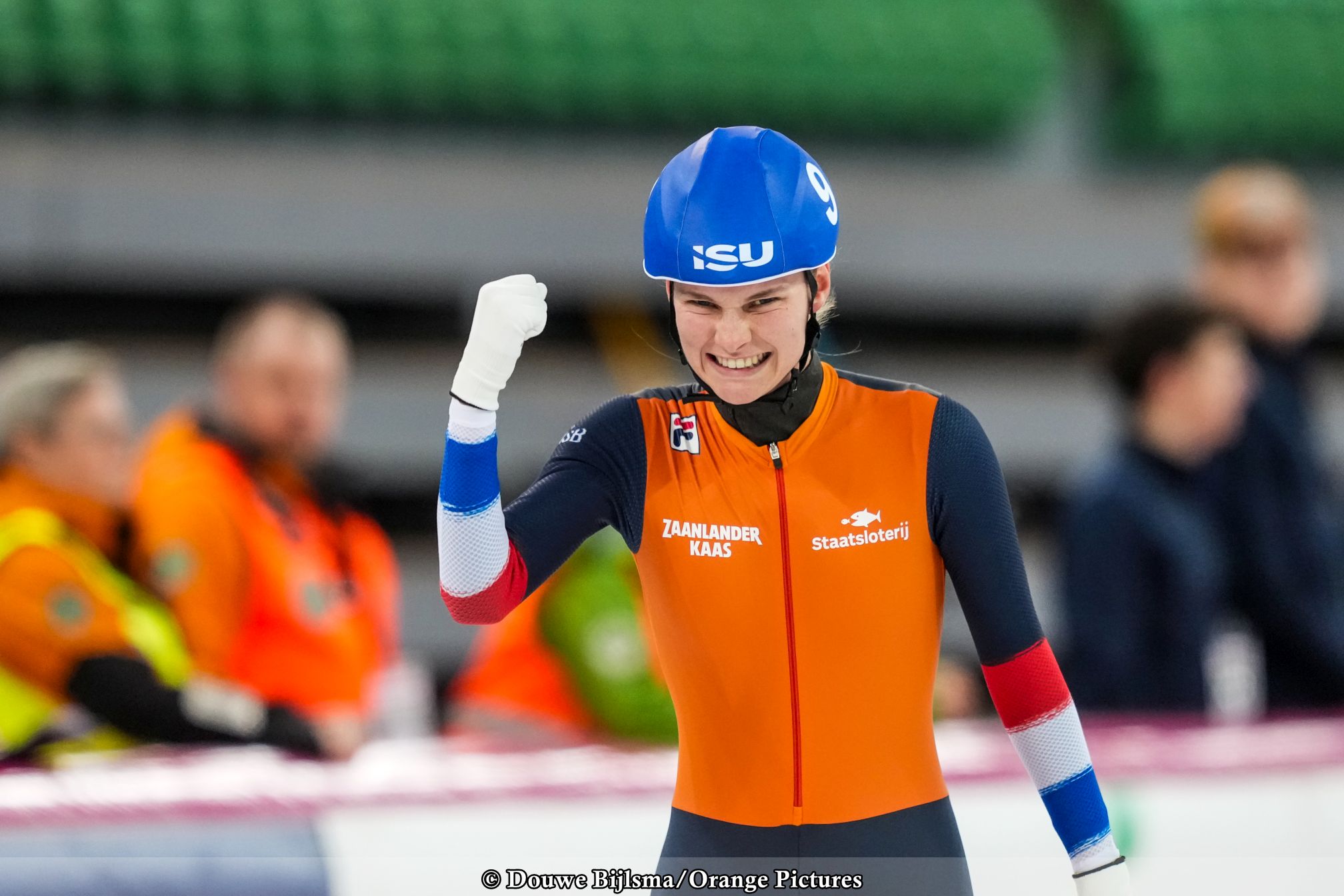 Bente Kerkhoff viert haar eerste World Cup-zege op de massastart in Noorwegen