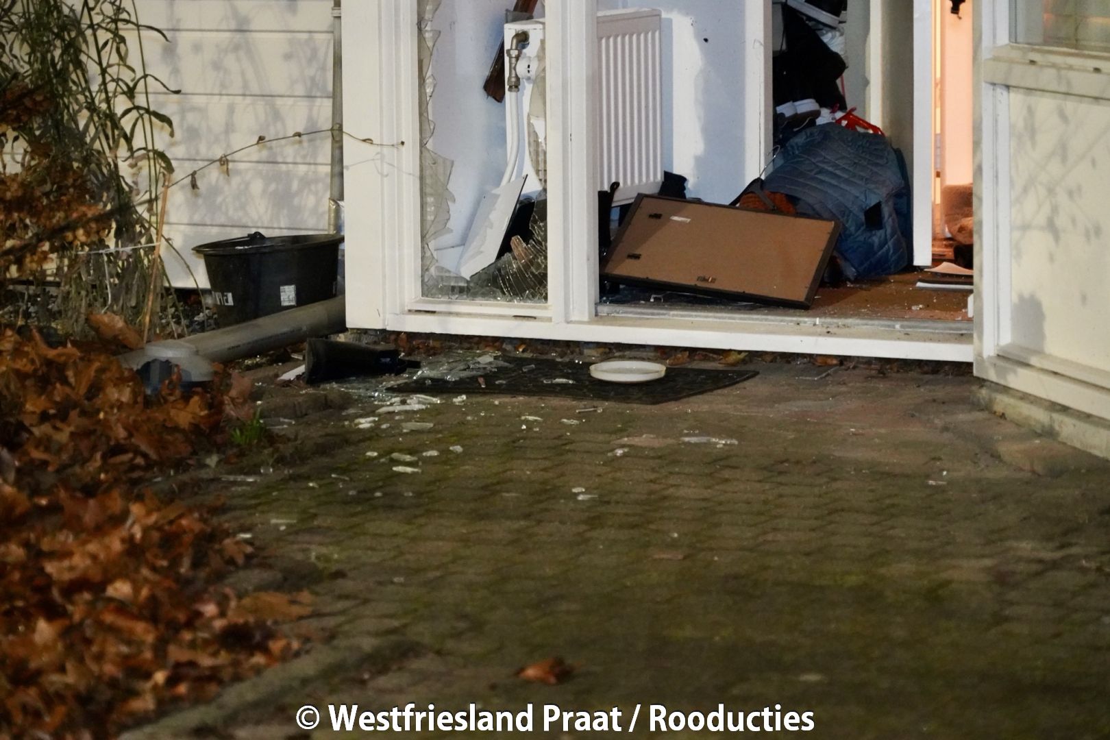 Politieonderzoek na explosie bij woning aan de Plantage in Blokker
