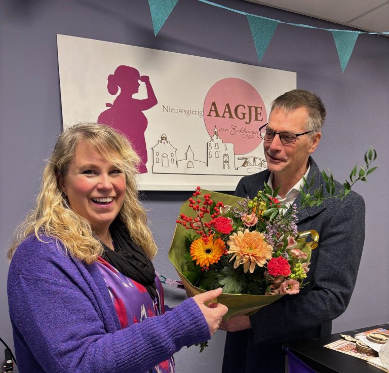 Nieuwsgierig Aagje Enkhuizen, interieur van de nieuwe winkel met creatieve en handwerkproducten