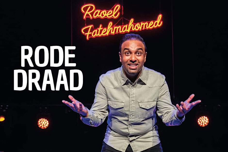 Raoel Fatehmahomed tijdens zijn voorstelling Rode draad in Het Pakhuis Hoorn