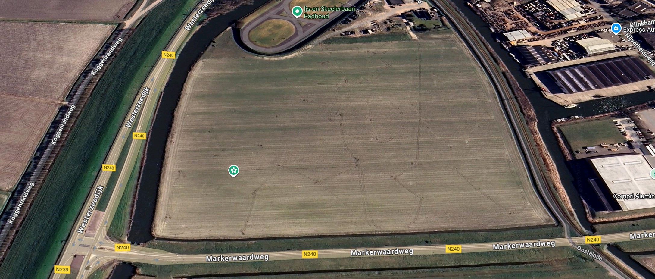 Luchtfoto terrein Opperdoezerpad Medemblik waar AZC komt