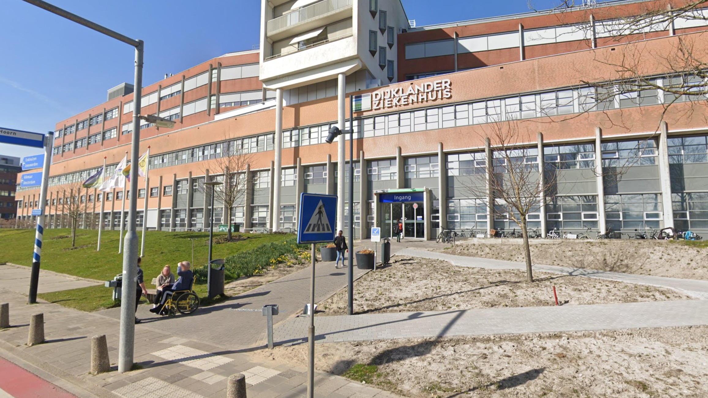 Bushalte en openbaar vervoer bij Dijklander Ziekenhuis Hoorn