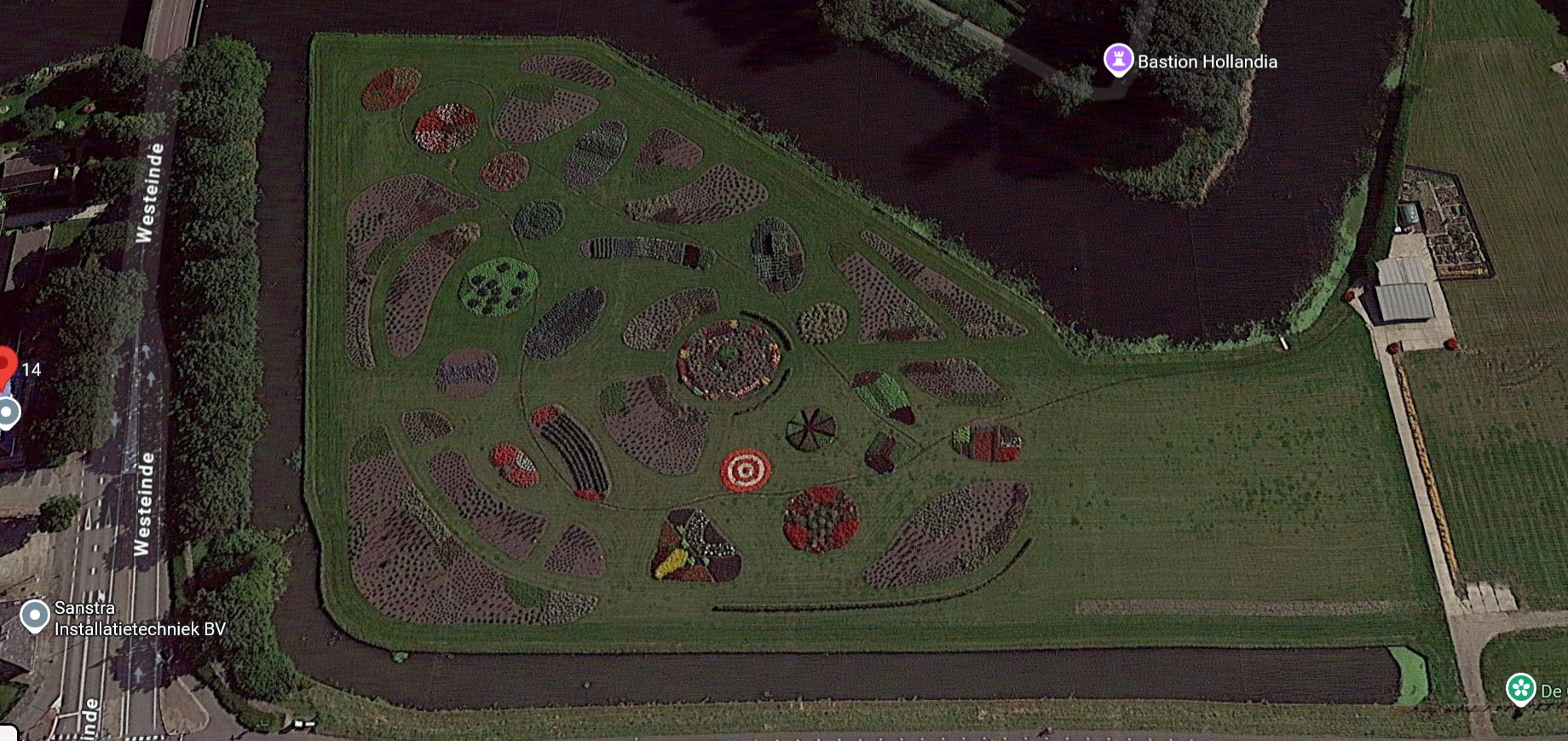 Voetgangersbrug naar De Garden aan het Westeinde in Enkhuizen