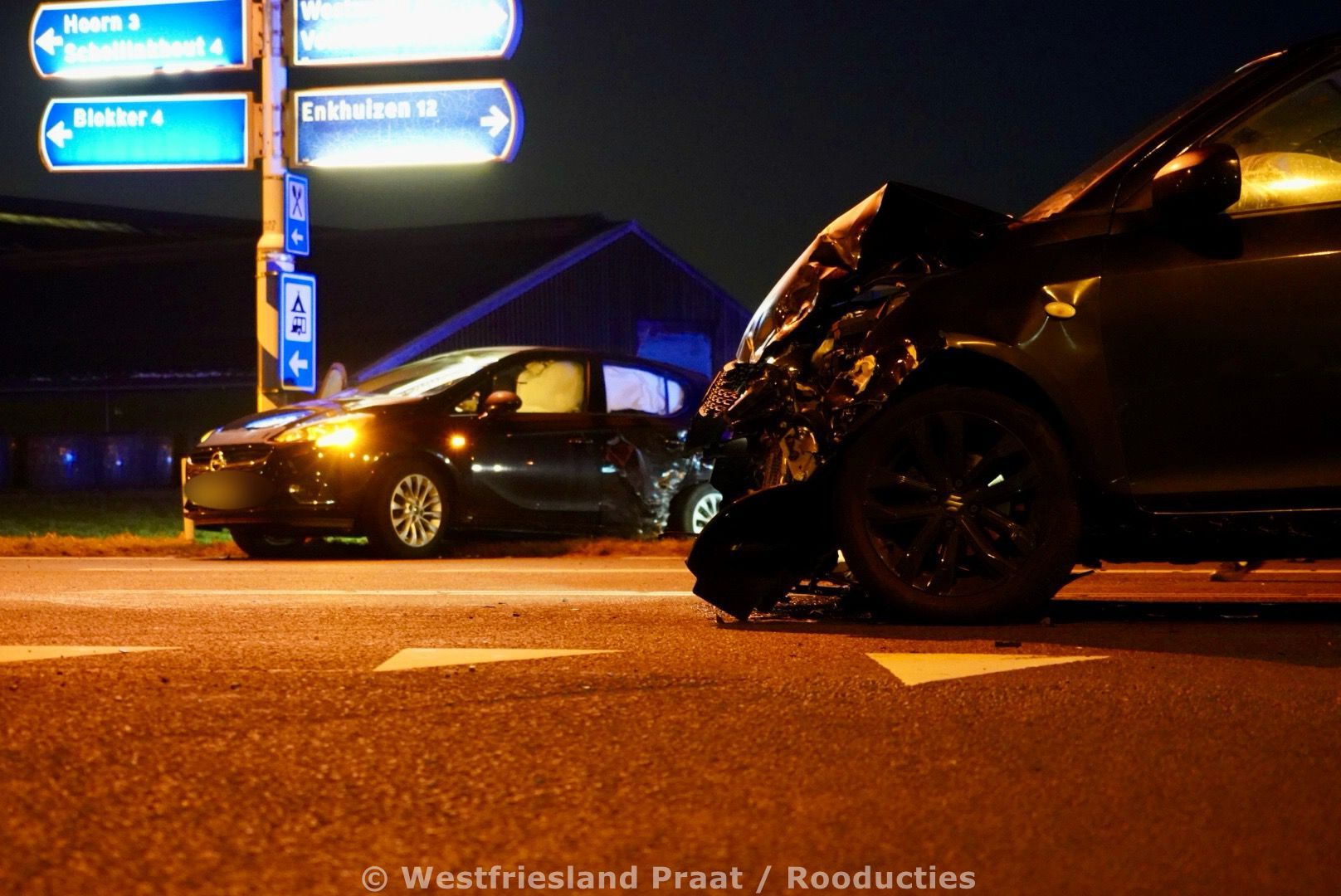 Hulpdiensten bij verkeersongeval op de N506 bij Wijdenes
