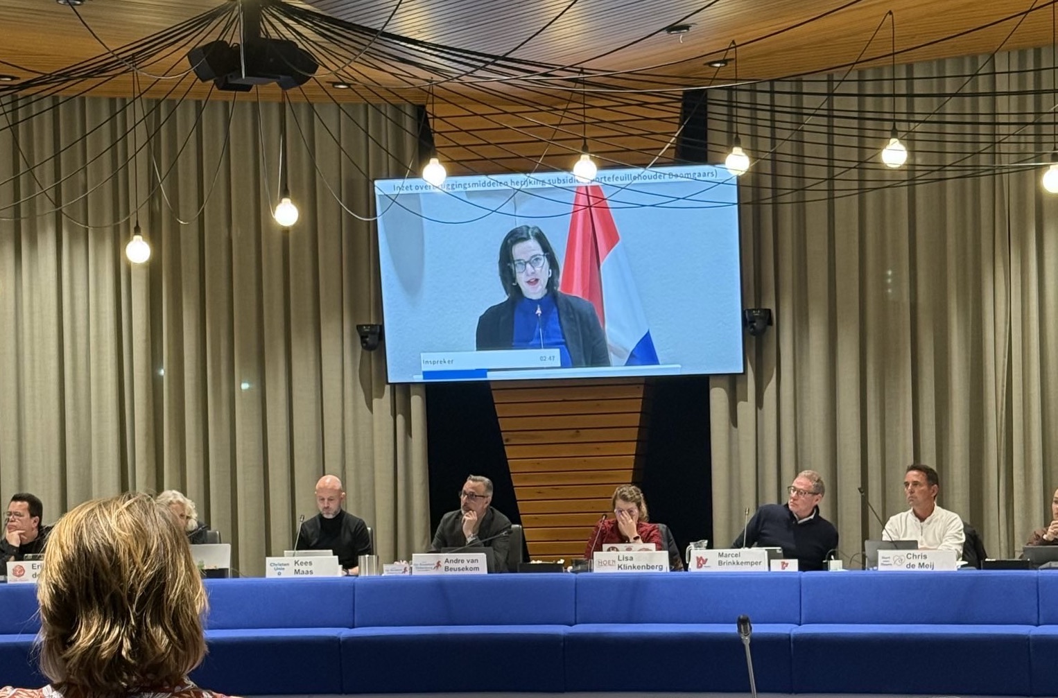 Hooiveld benadrukte dat voldoende financiering essentieel is om het sociale werk in Hoorn op peil te houden. “Met de juiste middelen kunnen wij blijven doen wat voor veel inwoners van onschatbare waarde is: een veilige plek bieden aan kinderen en jongeren, ondersteuning aan volwassenen die het tijdelijk niet alleen redden en ontmoeting en verbinding in de wijken mogelijk maken,” aldus Hooiveld. Zij wees erop dat preventief sociaal werk voorkomt dat problemen zwaarder en kostbaarder worden binnen zorg, veiligheid en de Wmo.