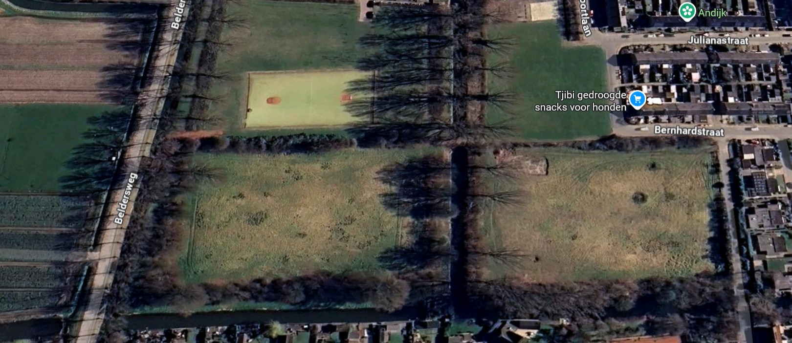 Petitie van omwonenden tegen bouwplannen op het Asoniaterrein in Andijk