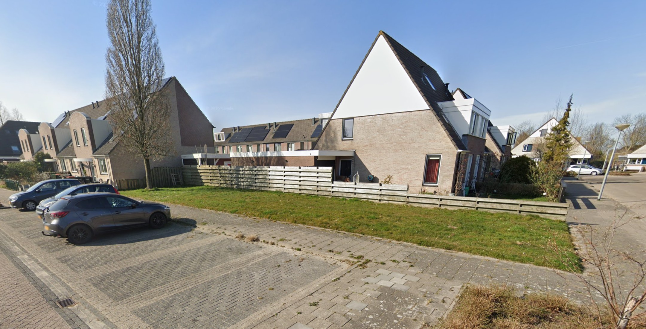 Nieuw trafostation in woonwijk voor versterking van het elektriciteitsnet in Midwoud