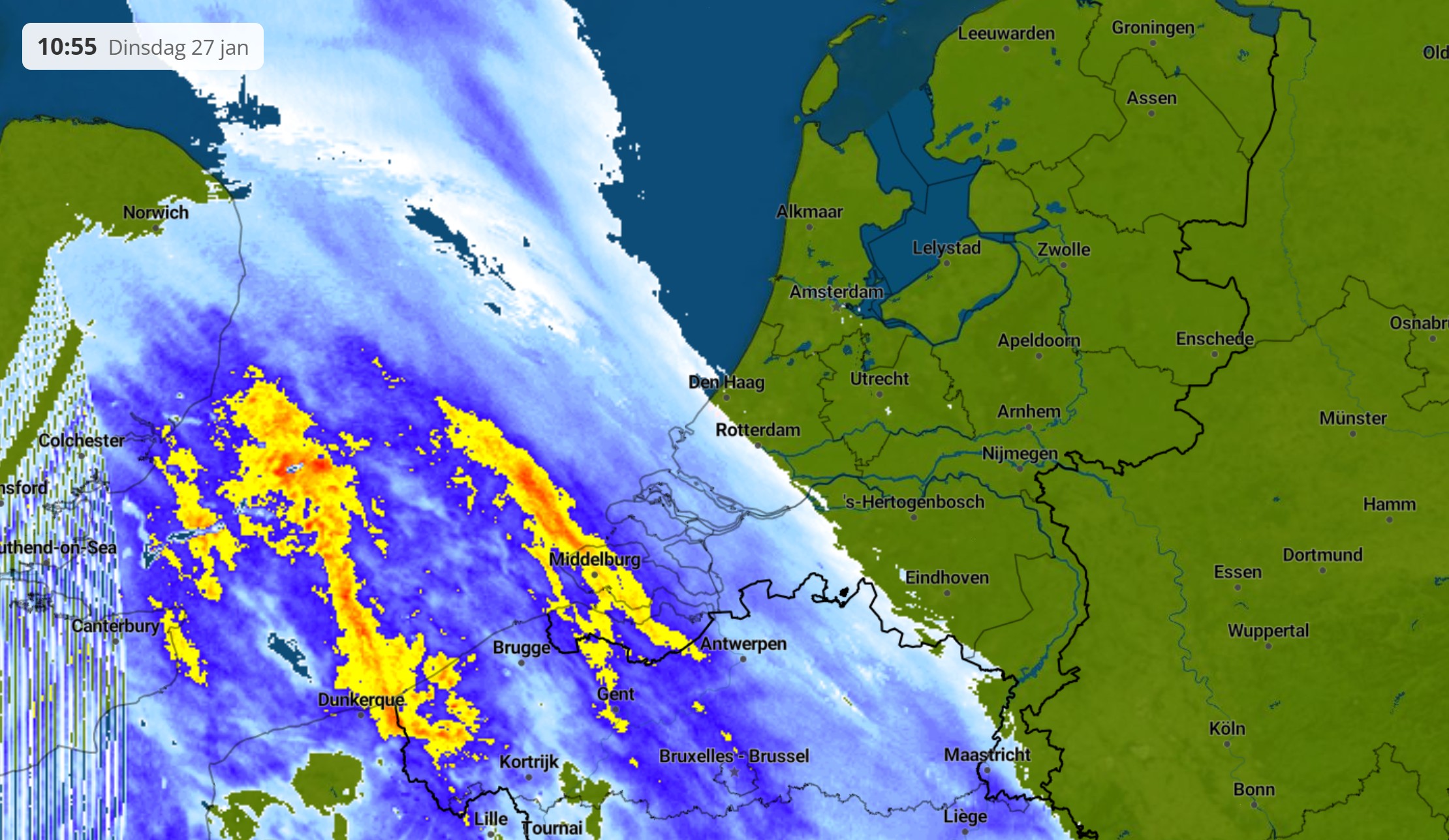 Neerslaggebied met regen en natte sneeuw boven Nederland tijdens de avondspits.