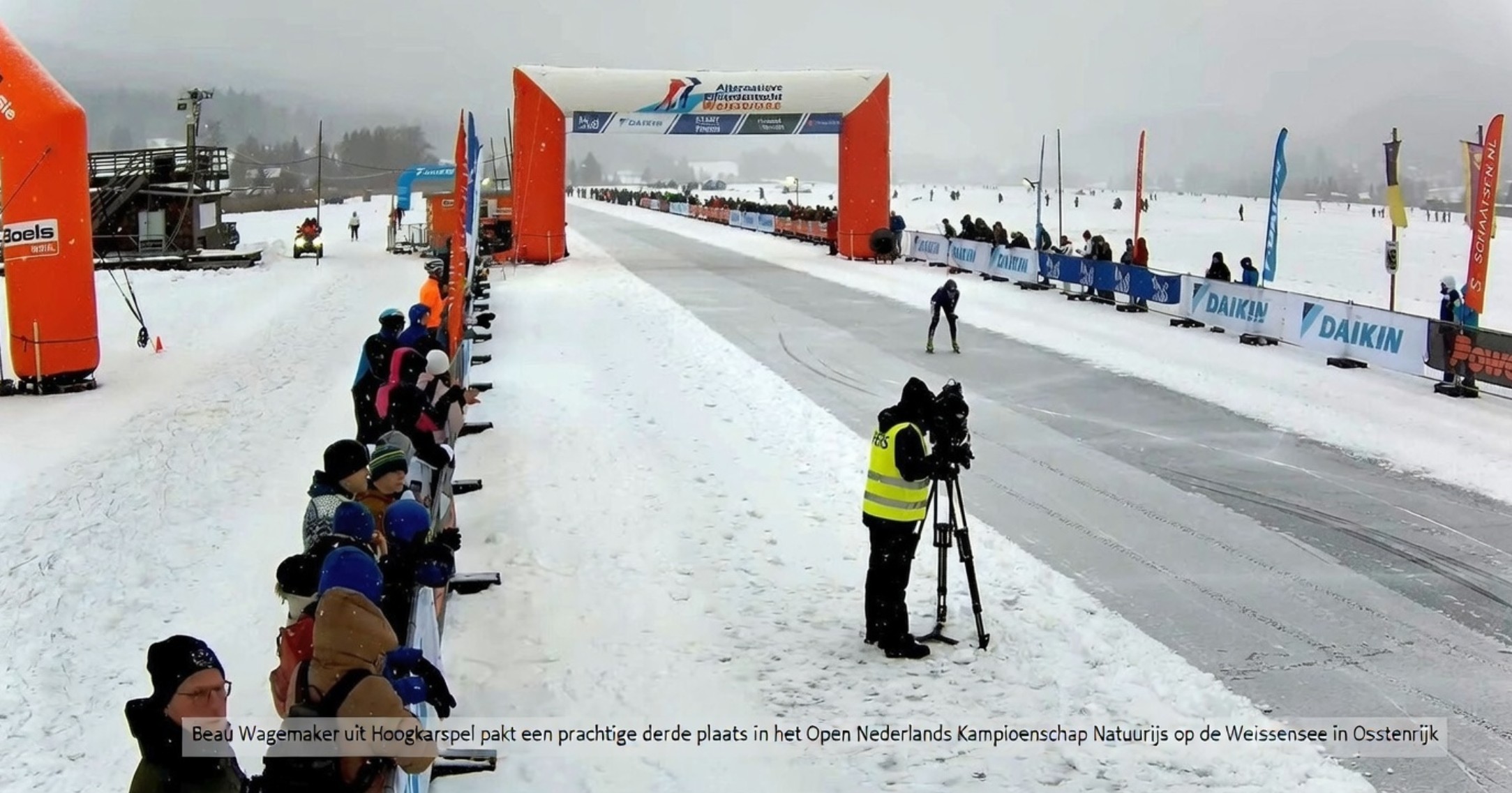 Beau Wagemaker tijdens het ONK natuurijs op de Weissensee in Oostenrijk