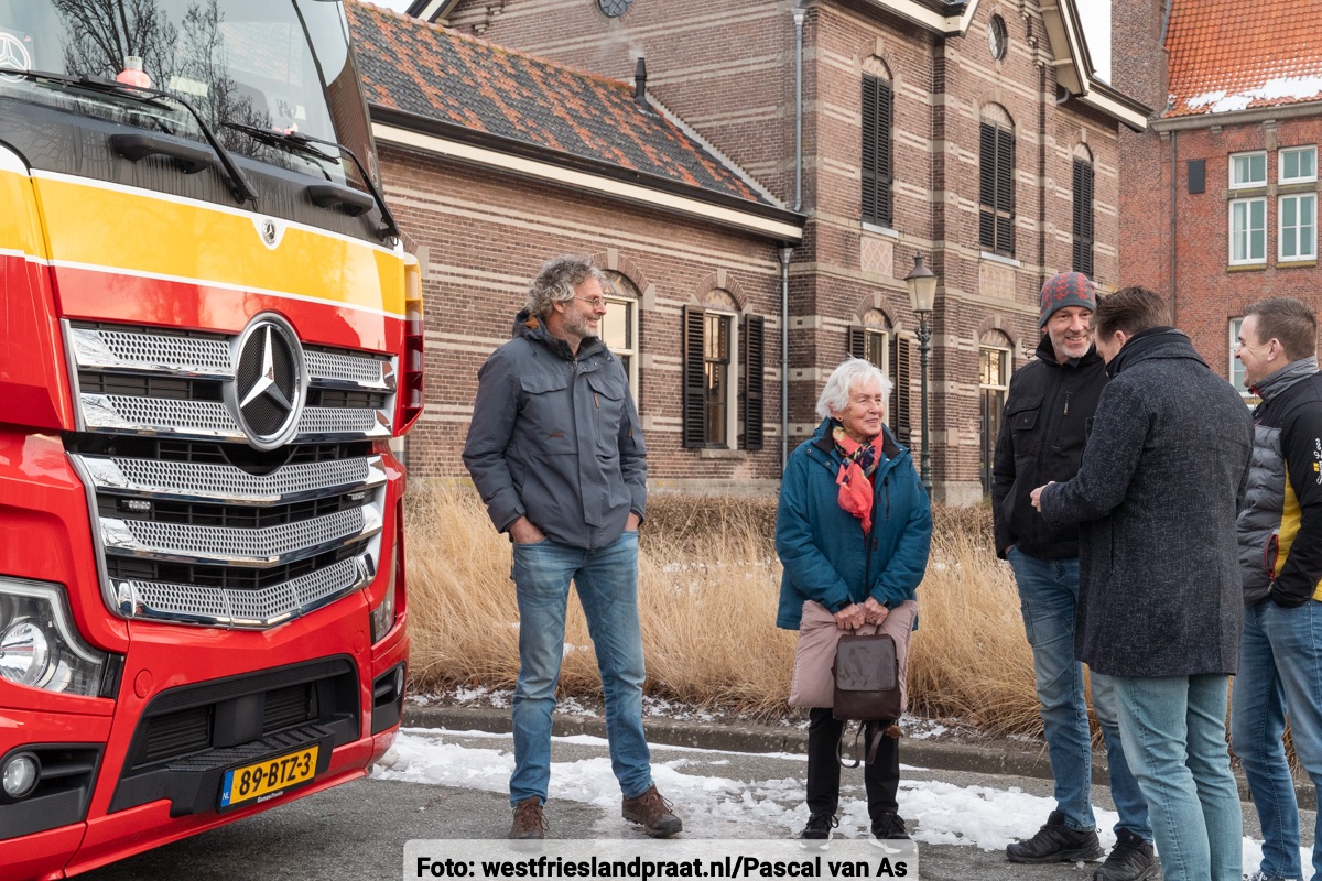 Wensboom vervult wens van Sander: vrachtwagenrit voor zijn moeder
