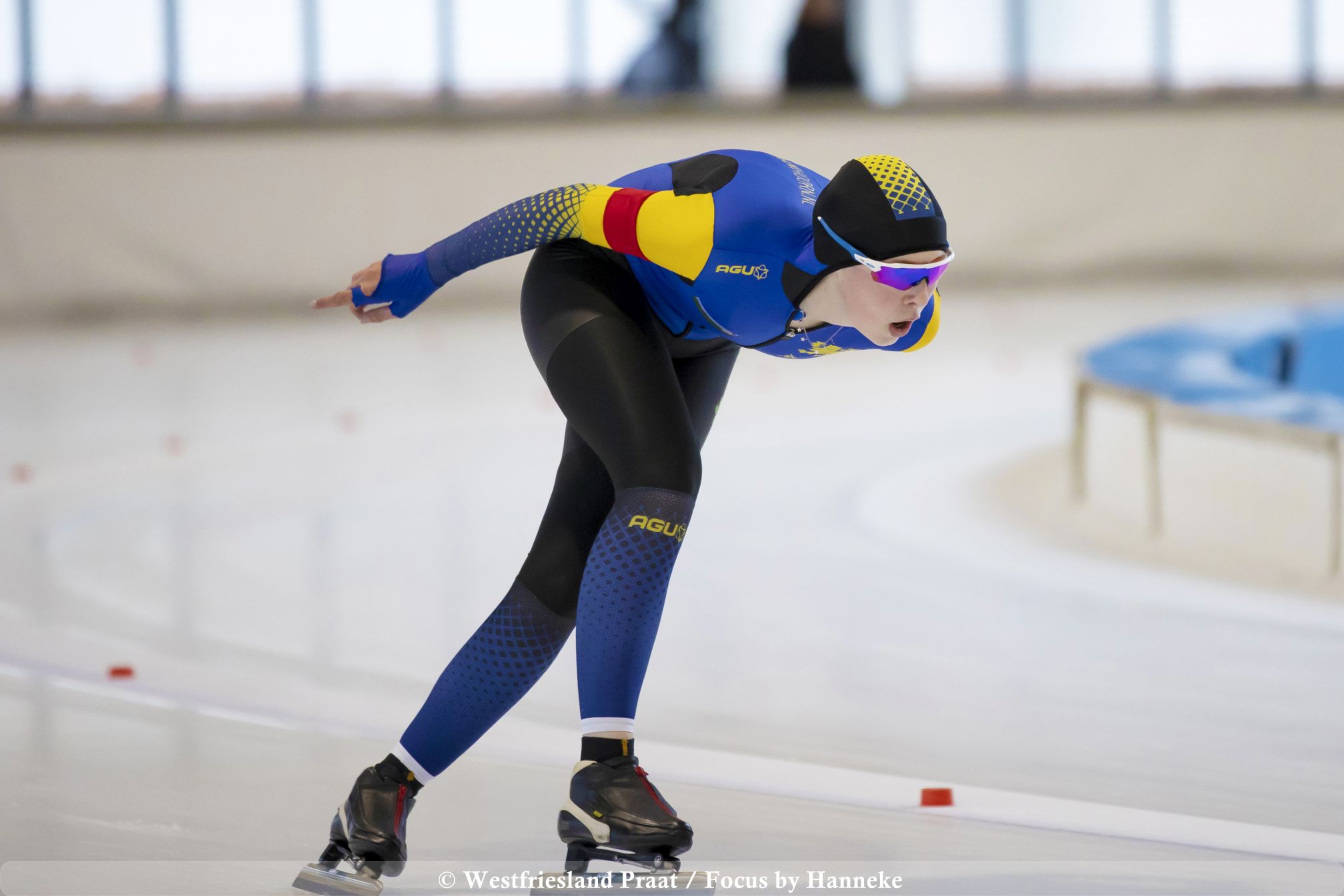 Rosan Kuip in actie tijdens het NK Allround Junioren in Breda