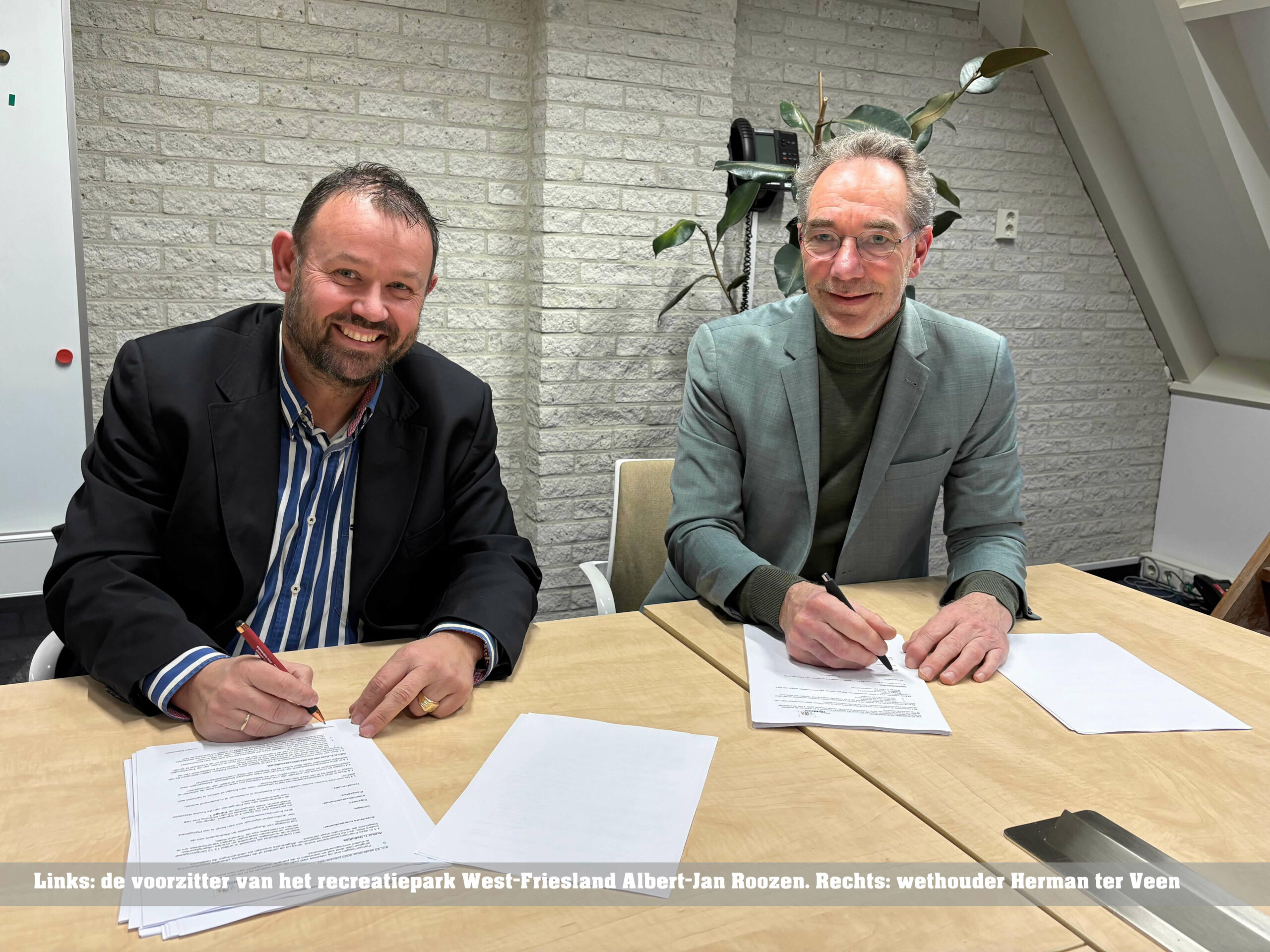 Recreatiepark West-Friesland in Opmeer waar een intentieovereenkomst is getekend voor transformatie naar een woonwijk.