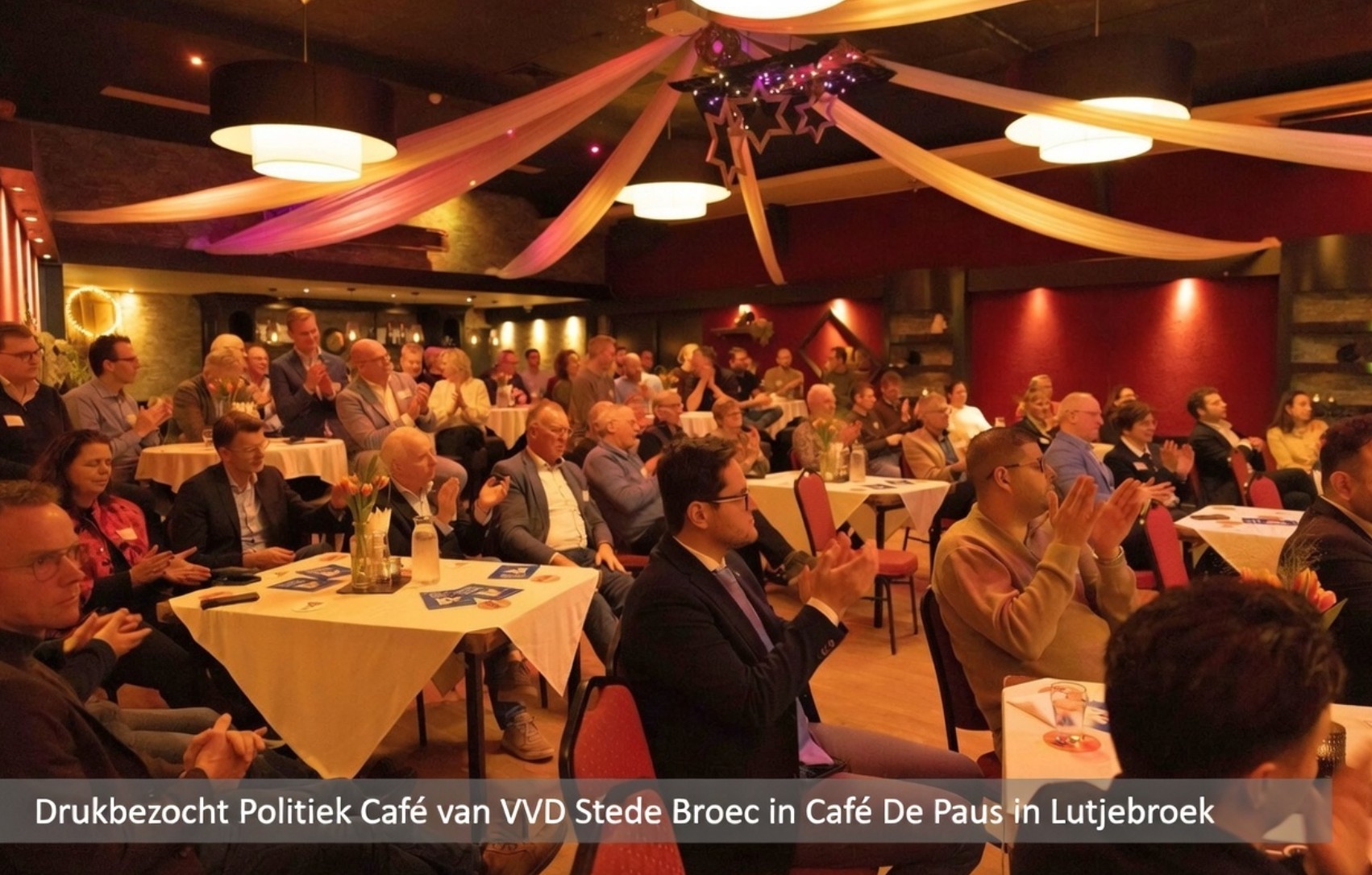 Geslaagd Politiek Café trekt volle zaal in Lutjebroek