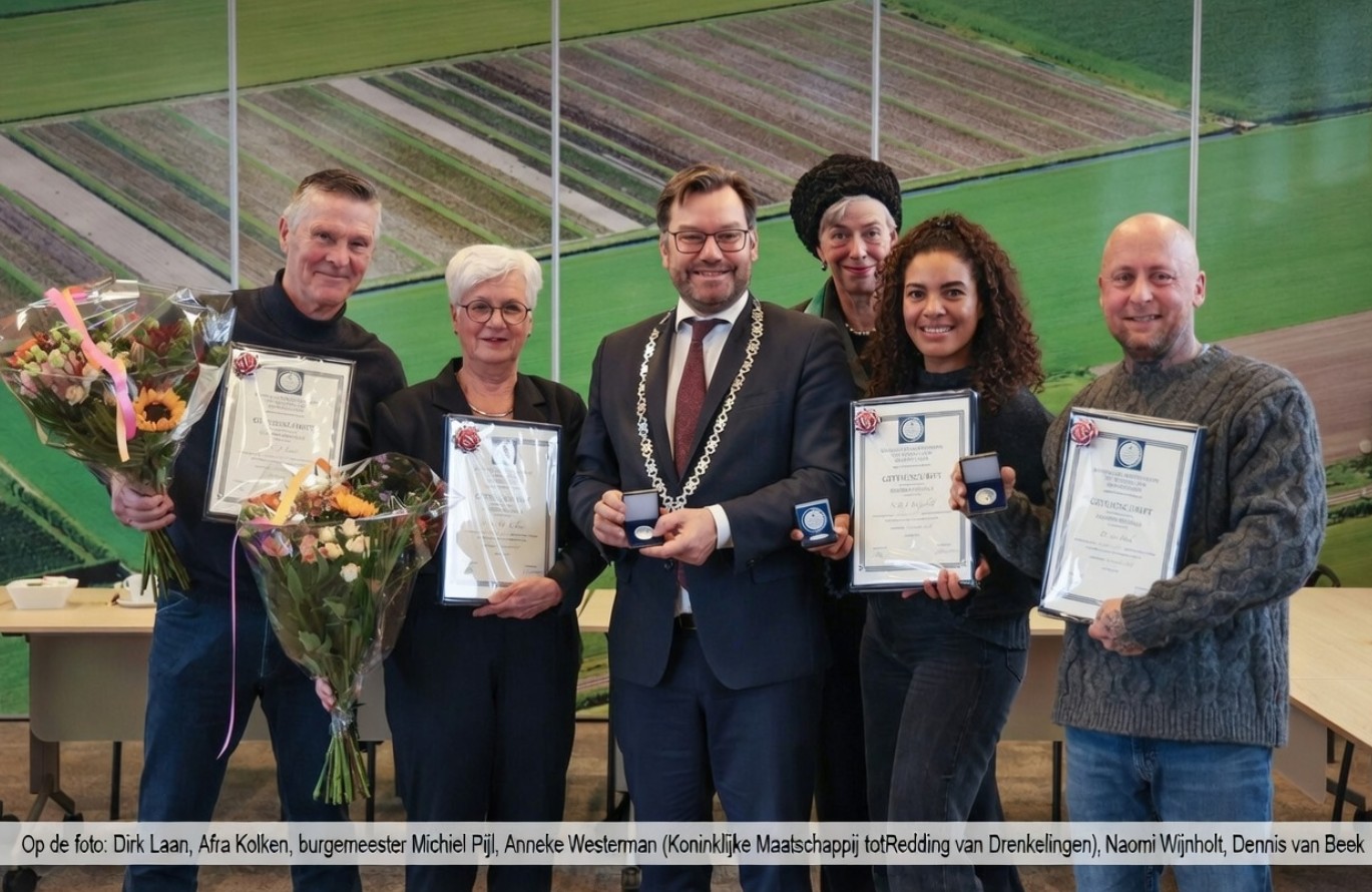 Zilveren medaille van de Koninklijke Maatschappij tot Redding van Drenkelingen bij een onderscheiding