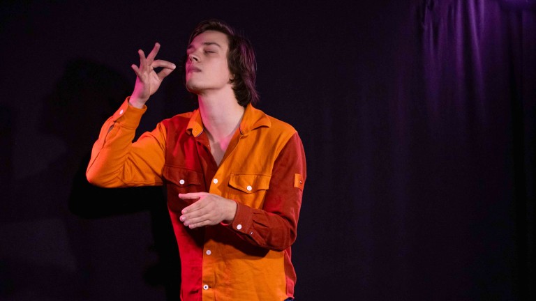 Optredens in Theaterkerk Wadway met muziek en cabaret in maart 2026