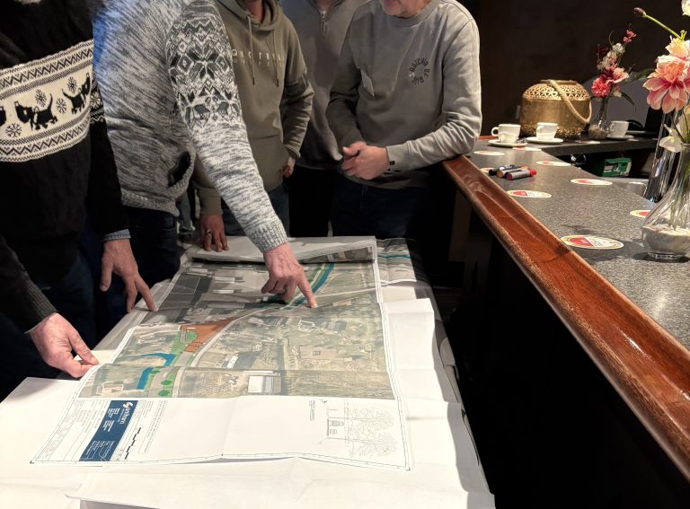 Informatieavond over Zuiderdracht en Boekert met bewoners in Partycentrum De Harmonie