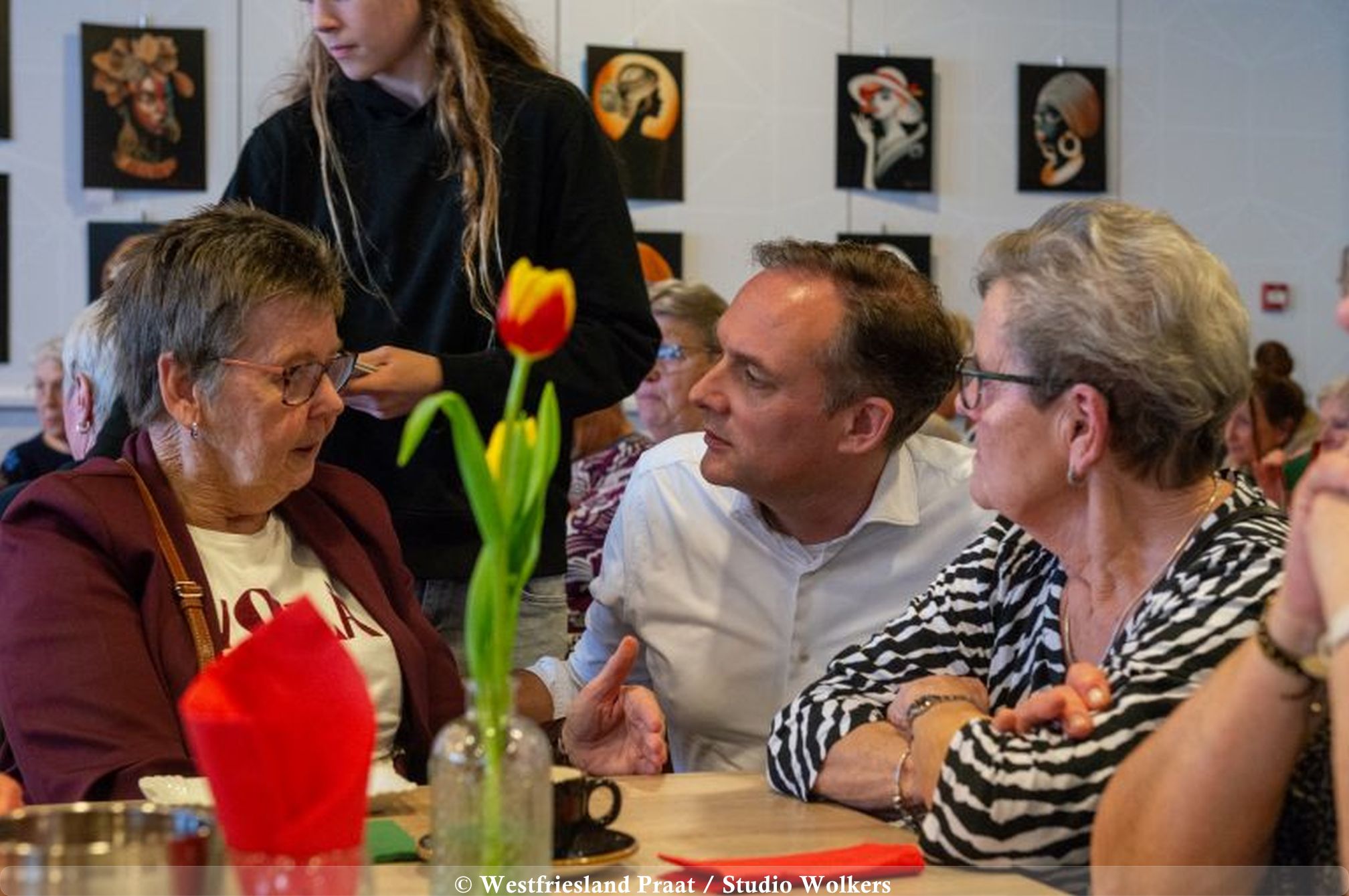 Mantelzorgers tijdens lunch en bingo in ’t Stadsplein in Stede Broec.