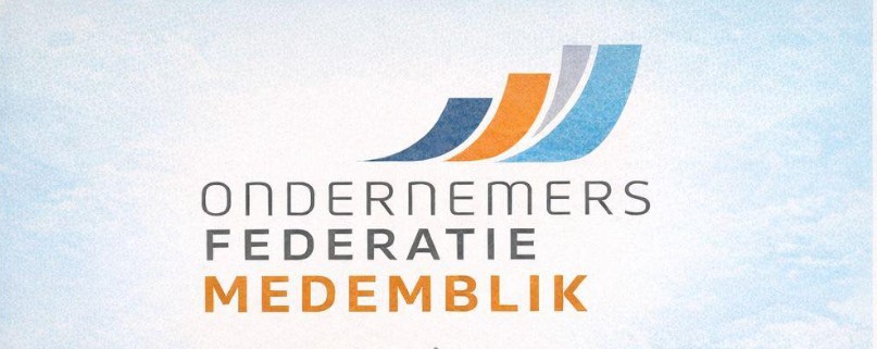 Lijsttrekkers en ondernemers in debat tijdens verkiezingsbijeenkomst in Wognum