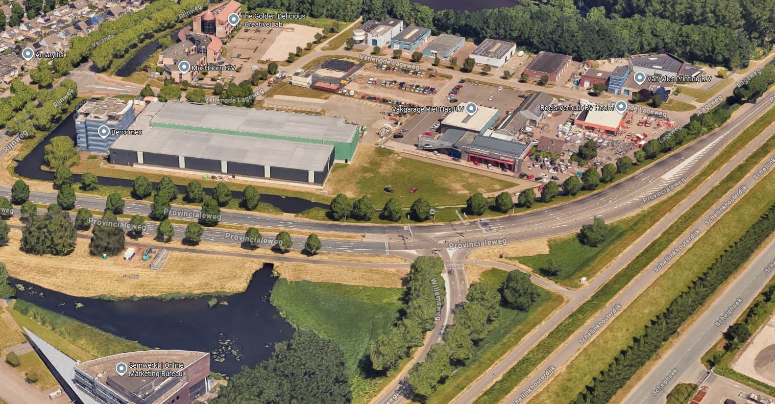 Locatie Holenkwartier en Provincialeweg in Hoorn waar de geplande fietsbrug moet komen.