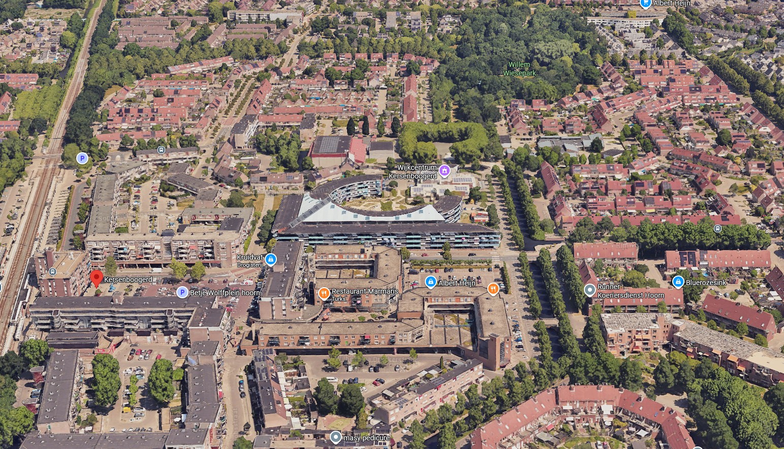 Woonwijk Kersenboogerd in Hoorn, aanleg van warmtenet, radiator in woning en drukbezochte bewonersavond.
