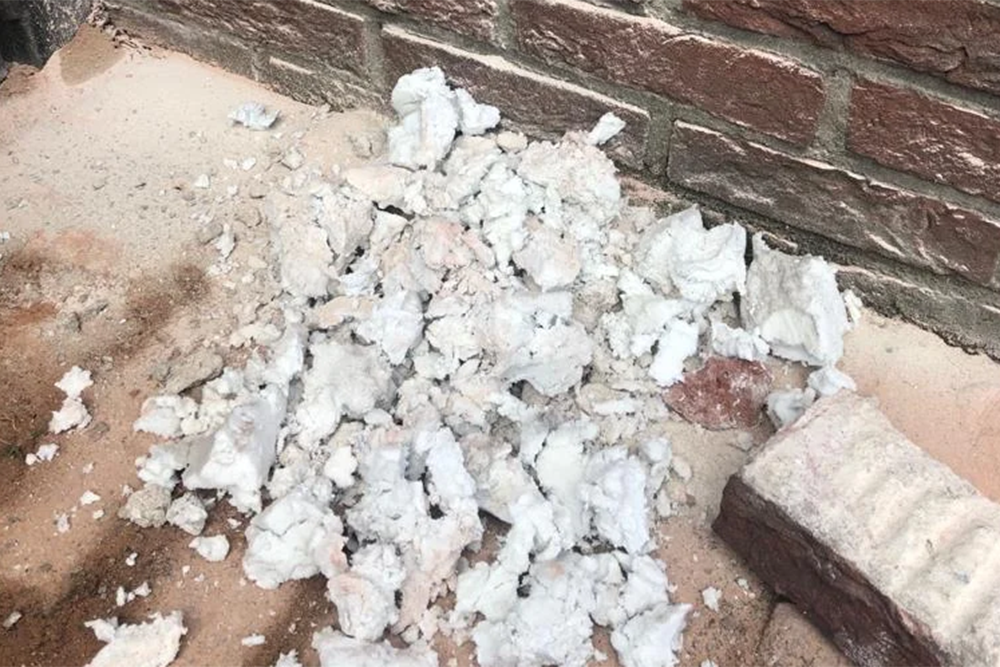 Isolatieschuim in spouwmuur van woning in Hoorn