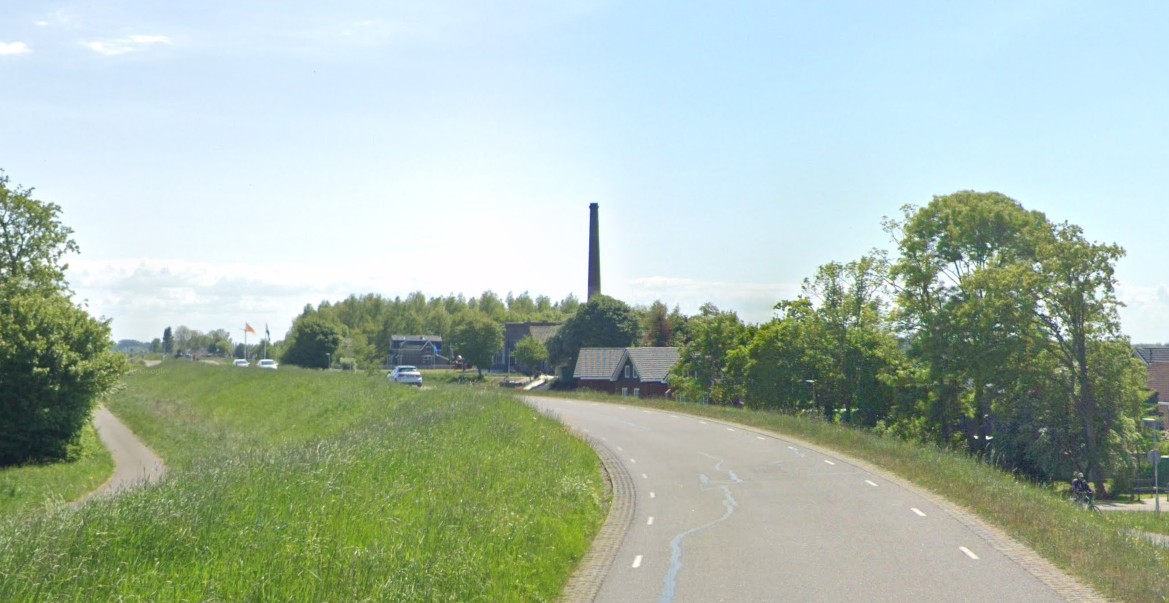 Joyce Haakman vraagt aandacht voor betere verlichting op de Oosterdijk in Medemblik.