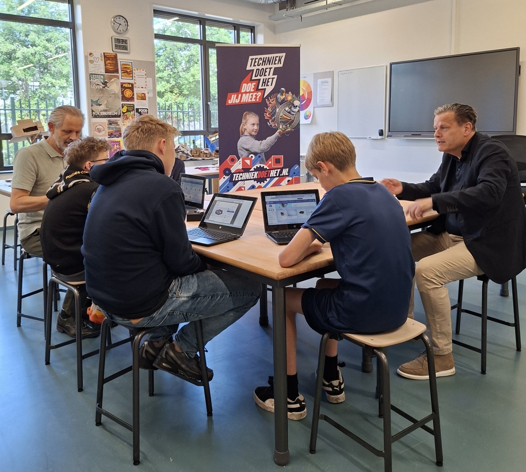Gemeente Hoorn investeert in techniekonderwijs De Spinaker