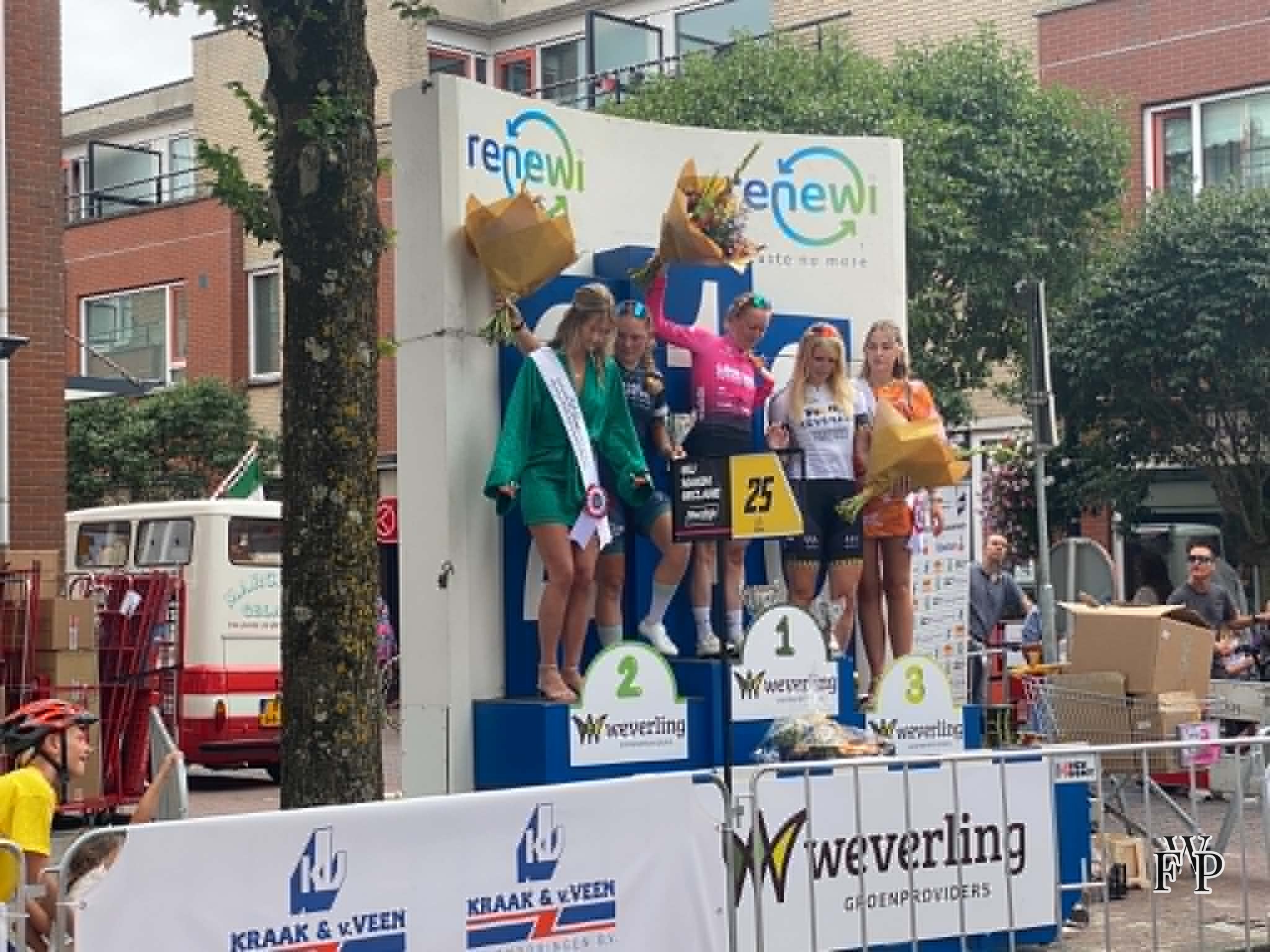 Melissa Mooijman sprint naar tweede plaats in Ronde van Monster