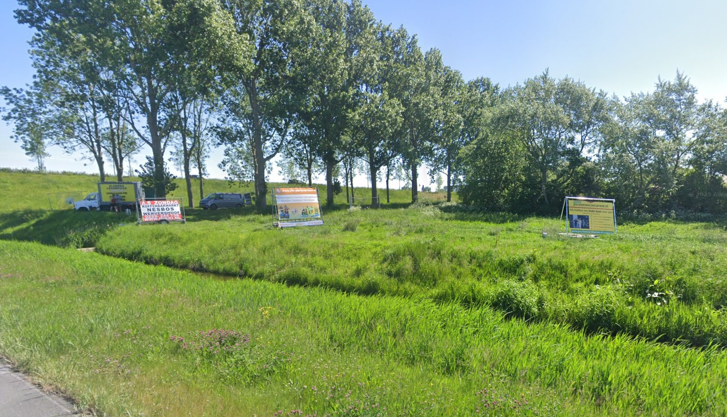 Drechterland verantwoordelijk voor handhaving reclameborden N307